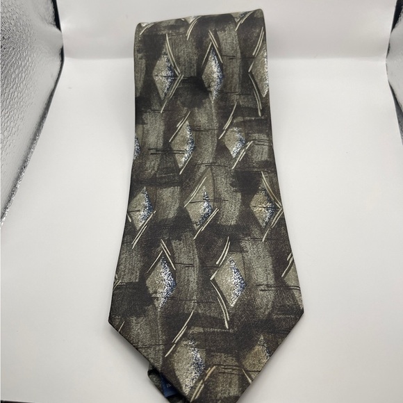 David Taylor Geometric Black and Silver Tie - Picture 1 of 3